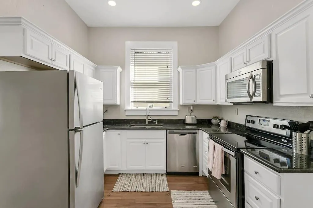 Holiday home Modern Bungalow Less Than 4 Blocks To 7Th Ave In Ybor Tampa